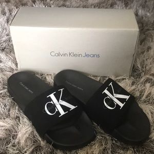 Calvin Klein Chantal Slides- Black